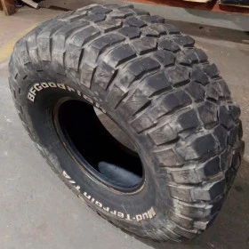 Pneu 35x12.5 R 15 BF Goodrich  MT 40% de Vida Útil
