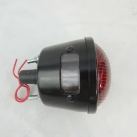 Lanterna Traseira Original em Ferro para Jeep Willys com Aro Preto e Com Vigia