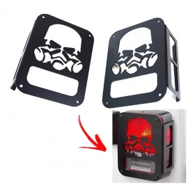 Par de Protetor de lanterna em Metal p/ Jeep Wrangler JK 2007 à 2018  Modelo Darth Vader