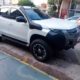 Para Choque Dianteiro com Mesa (Base) para Guincho  NEW TRITON SPORT 2021 2022 2023