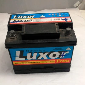 Bateria Automotiva Usada Descarregada para Uso da Carcaça é Necessário dar Carga