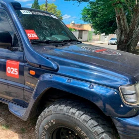 Jogo de Alargadores Fender para Mitsubish Pajero GLSB de 1997 até 1998