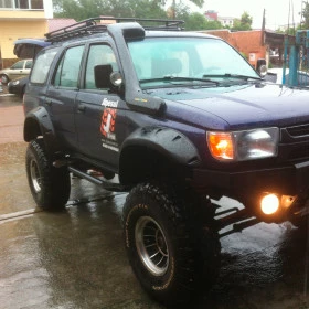 Jogo de Alargadores Fender para Toyota Hilux SW4 de 1993 até 2002