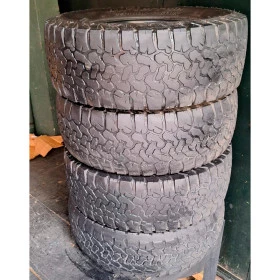 Jogo com 4 Pneus 265/70 R16 30% de Vida Útil