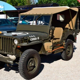 Capota Militar Jeep 1942 e 1943 com Vidro Bipartido