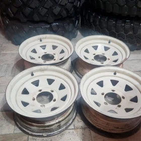 Jogo 4 Rodas Mangels 16x7 5 Furos de 139.7 Jeep Willys e Suzuki Usadas Perfeito Estado