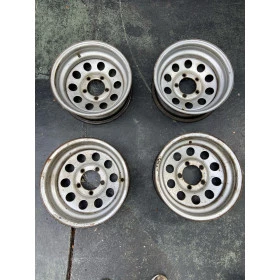 Jogo com 4 Rodas 16x7 5 furos - Offset negativo ( Usada )