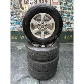 Jogo com 4 Pneus 265/65 R17 + 4 Rodas de Liga leve 17 Mitsubishi + Jogo de porca Cromada (Usado)