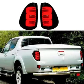 Par de Lanternas Traseiras para Mitsubishi Triton 2008 até 2015 - LED e Fumê